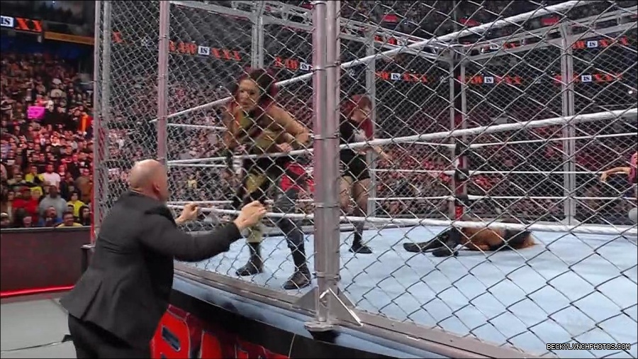 WWE_Monday_Night_RAW_2023_01_23_720p_HDTV_x264-Star_mp4_004022666.jpg