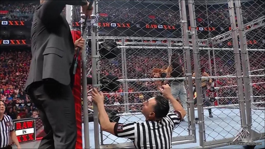 WWE_Monday_Night_RAW_2023_01_23_720p_HDTV_x264-Star_mp4_004037066.jpg