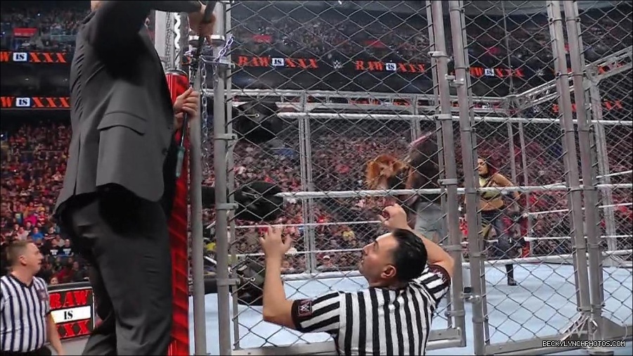 WWE_Monday_Night_RAW_2023_01_23_720p_HDTV_x264-Star_mp4_004037466.jpg
