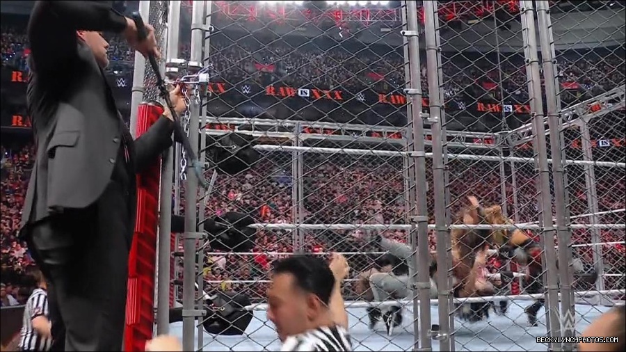 WWE_Monday_Night_RAW_2023_01_23_720p_HDTV_x264-Star_mp4_004043466.jpg