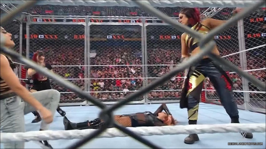 WWE_Monday_Night_RAW_2023_01_23_720p_HDTV_x264-Star_mp4_004045866.jpg