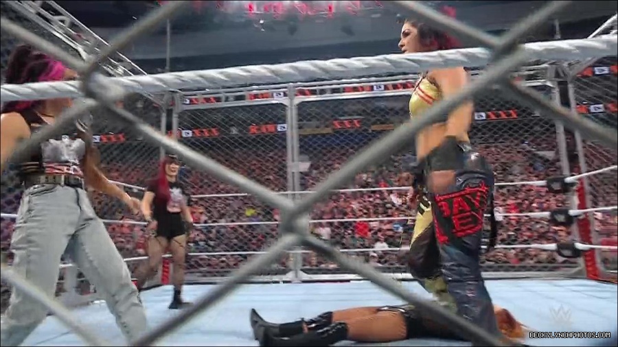 WWE_Monday_Night_RAW_2023_01_23_720p_HDTV_x264-Star_mp4_004046666.jpg