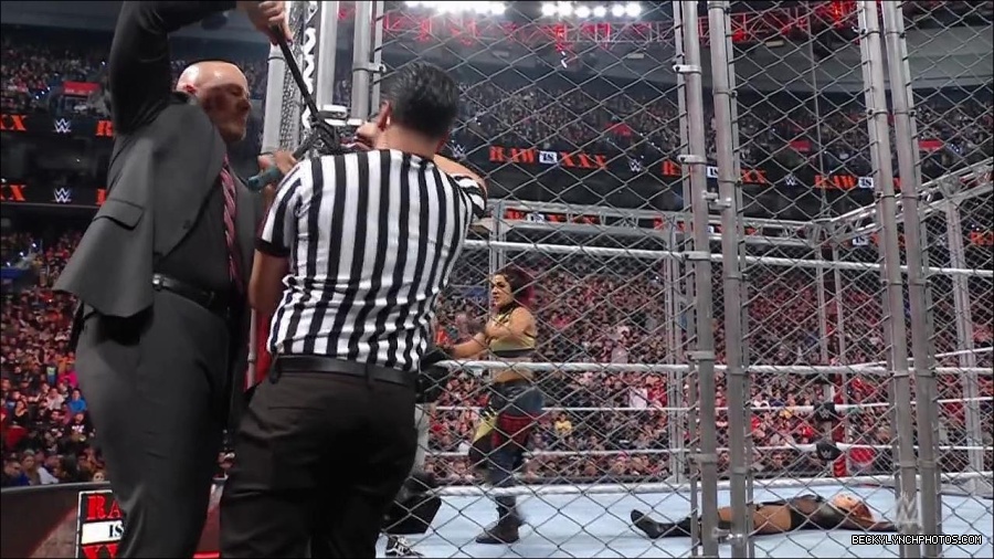 WWE_Monday_Night_RAW_2023_01_23_720p_HDTV_x264-Star_mp4_004049066.jpg