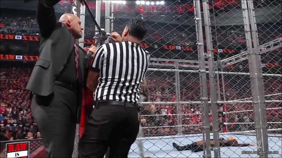 WWE_Monday_Night_RAW_2023_01_23_720p_HDTV_x264-Star_mp4_004049866.jpg