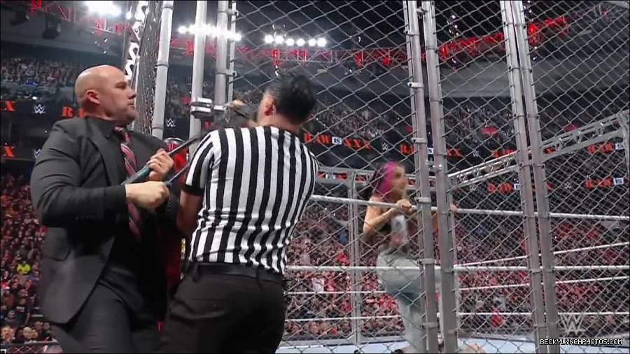 WWE_Monday_Night_RAW_2023_01_23_720p_HDTV_x264-Star_mp4_004051066.jpg
