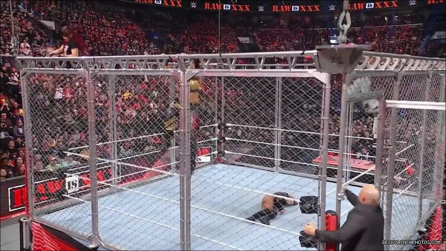 WWE_Monday_Night_RAW_2023_01_23_720p_HDTV_x264-Star_mp4_004053866.jpg