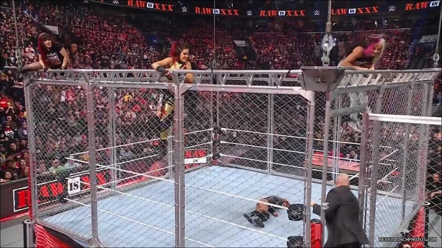 WWE_Monday_Night_RAW_2023_01_23_720p_HDTV_x264-Star_mp4_004054666.jpg