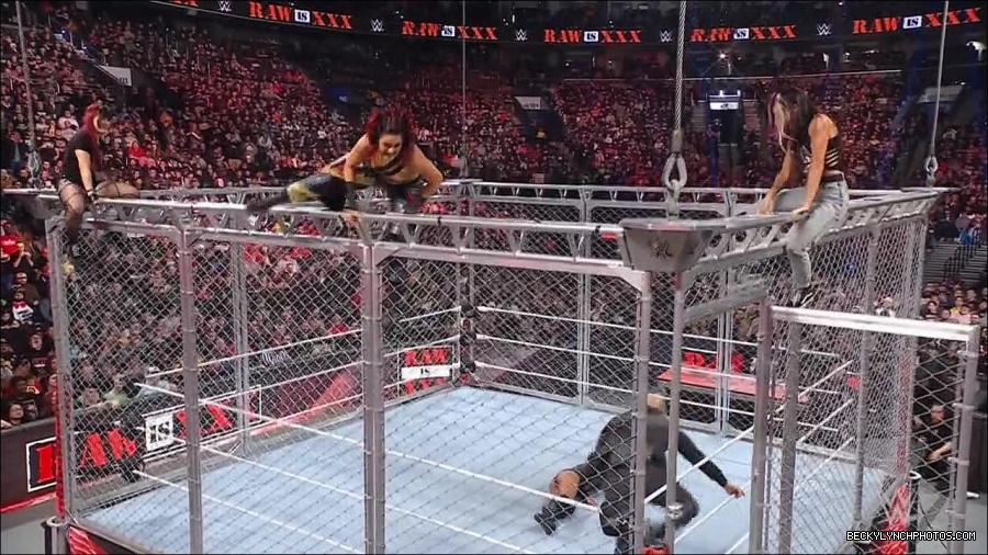WWE_Monday_Night_RAW_2023_01_23_720p_HDTV_x264-Star_mp4_004056266.jpg