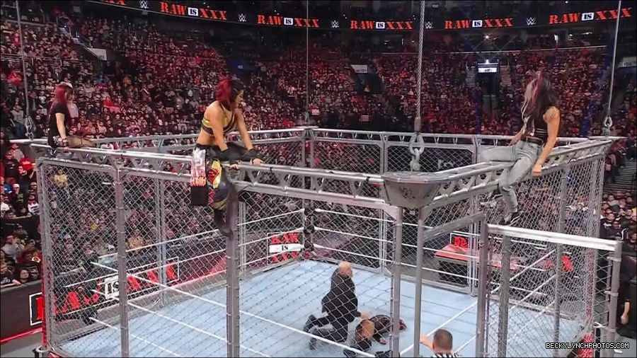 WWE_Monday_Night_RAW_2023_01_23_720p_HDTV_x264-Star_mp4_004057866.jpg