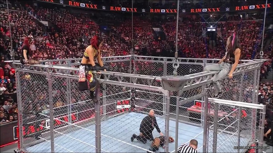WWE_Monday_Night_RAW_2023_01_23_720p_HDTV_x264-Star_mp4_004058266.jpg