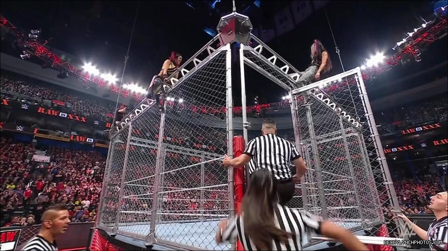 WWE_Monday_Night_RAW_2023_01_23_720p_HDTV_x264-Star_mp4_004059066.jpg