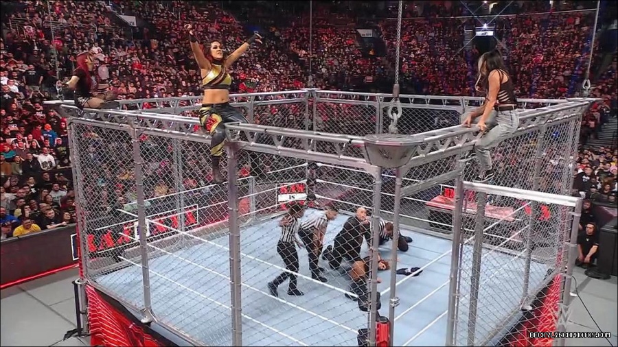 WWE_Monday_Night_RAW_2023_01_23_720p_HDTV_x264-Star_mp4_004073866.jpg