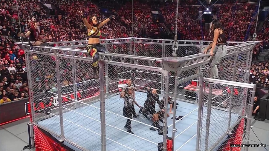 WWE_Monday_Night_RAW_2023_01_23_720p_HDTV_x264-Star_mp4_004074666.jpg