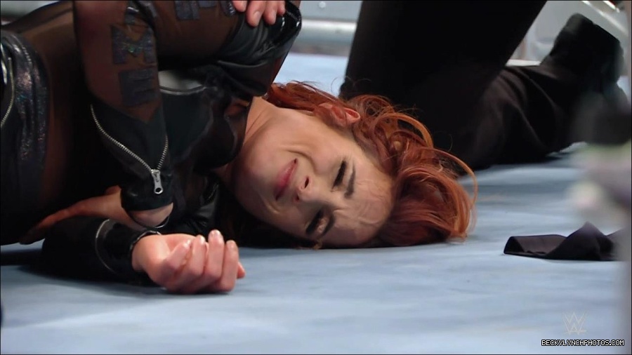 WWE_Monday_Night_RAW_2023_01_23_720p_HDTV_x264-Star_mp4_004077066.jpg