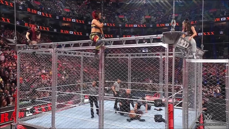 WWE_Monday_Night_RAW_2023_01_23_720p_HDTV_x264-Star_mp4_004089866.jpg
