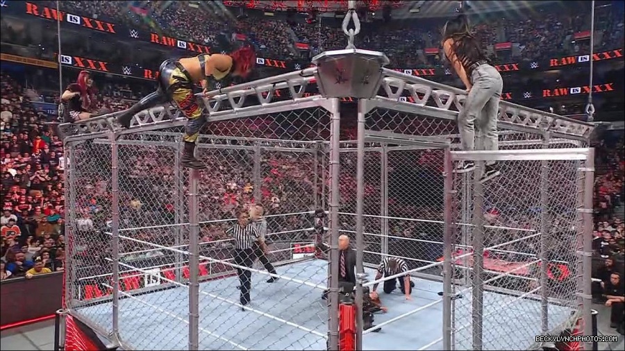 WWE_Monday_Night_RAW_2023_01_23_720p_HDTV_x264-Star_mp4_004095466.jpg