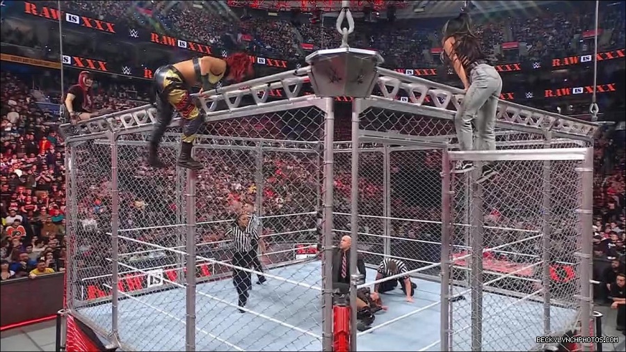 WWE_Monday_Night_RAW_2023_01_23_720p_HDTV_x264-Star_mp4_004095866.jpg