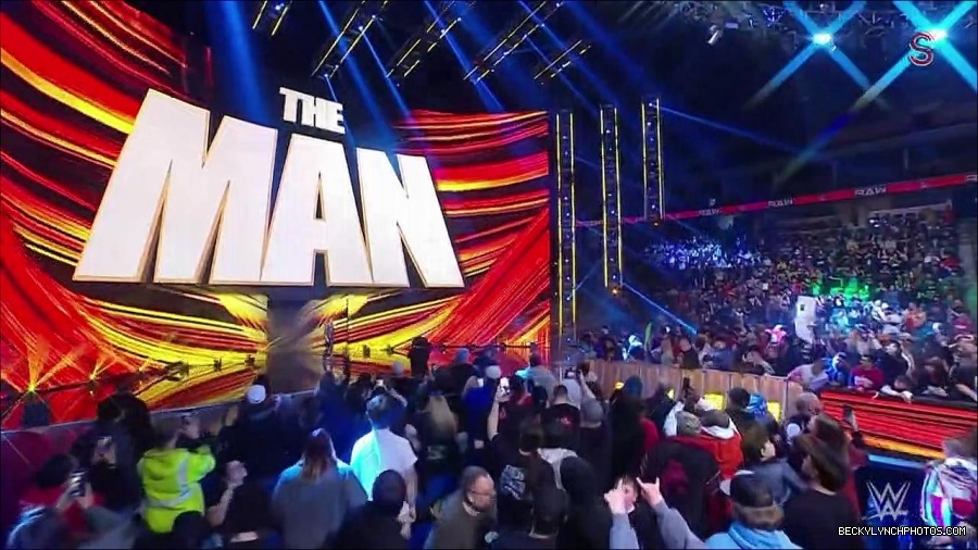 WWE_Monday_Night_RAW_2023_01_30_720p_HDTV_x264-Star_mp4_005478433.jpg