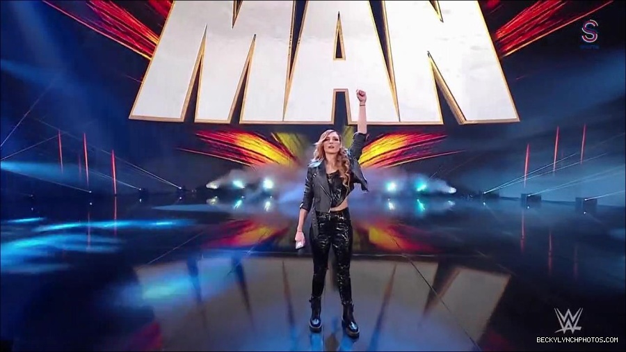 WWE_Monday_Night_RAW_2023_01_30_720p_HDTV_x264-Star_mp4_005490033.jpg