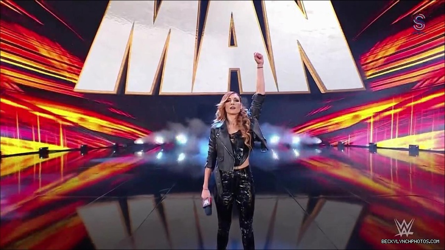 WWE_Monday_Night_RAW_2023_01_30_720p_HDTV_x264-Star_mp4_005490833.jpg