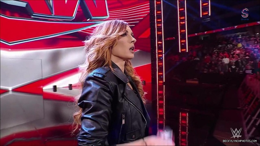 WWE_Monday_Night_RAW_2023_01_30_720p_HDTV_x264-Star_mp4_005507233.jpg