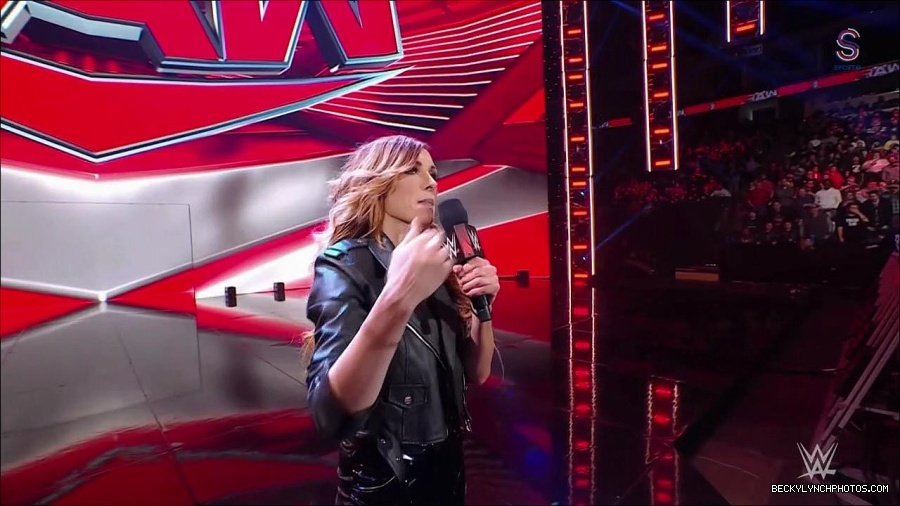 WWE_Monday_Night_RAW_2023_01_30_720p_HDTV_x264-Star_mp4_005513633.jpg