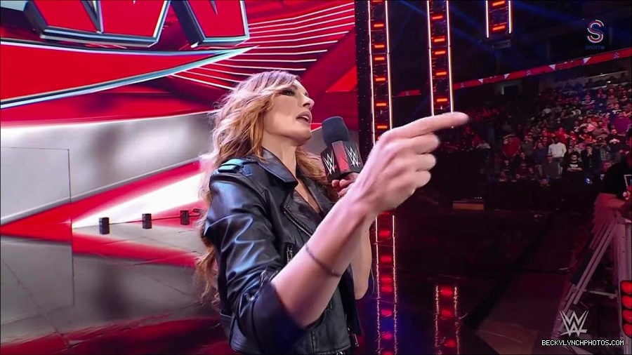 WWE_Monday_Night_RAW_2023_01_30_720p_HDTV_x264-Star_mp4_005522833.jpg