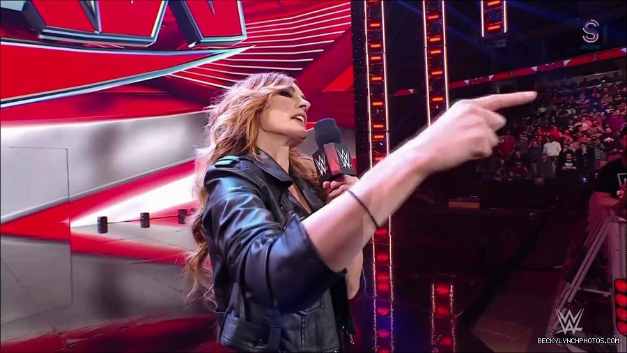WWE_Monday_Night_RAW_2023_01_30_720p_HDTV_x264-Star_mp4_005524033.jpg