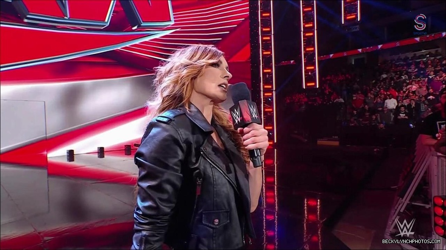WWE_Monday_Night_RAW_2023_01_30_720p_HDTV_x264-Star_mp4_005526833.jpg