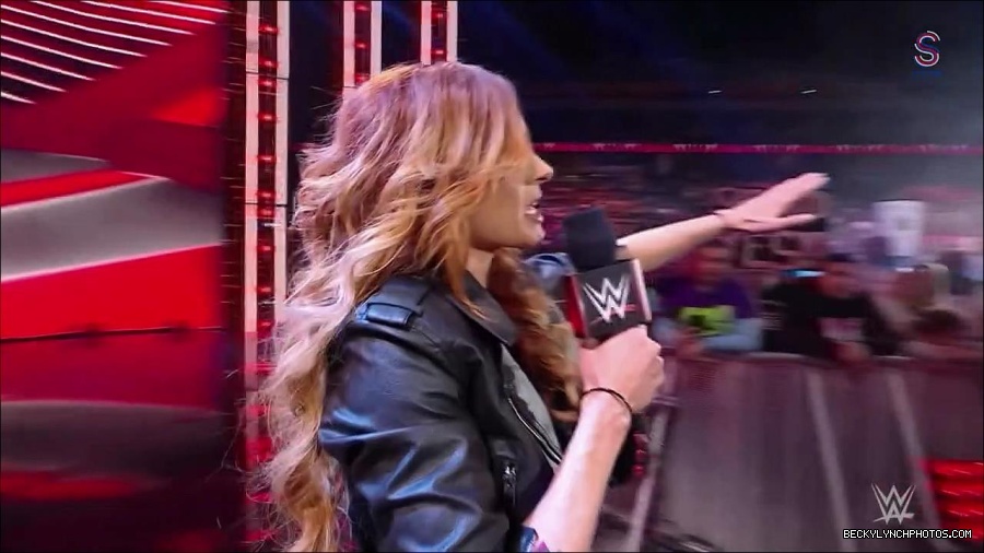 WWE_Monday_Night_RAW_2023_01_30_720p_HDTV_x264-Star_mp4_005534833.jpg