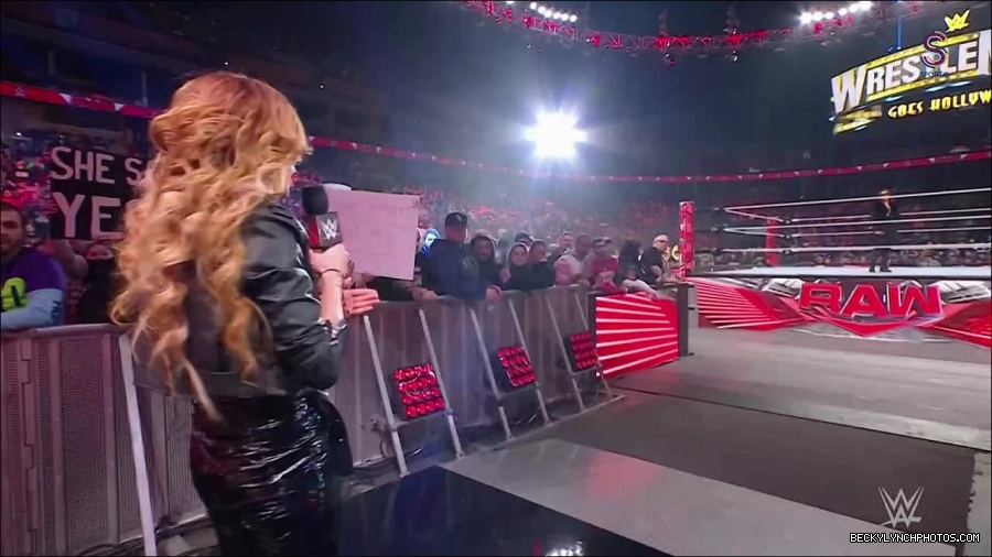 WWE_Monday_Night_RAW_2023_01_30_720p_HDTV_x264-Star_mp4_005549633.jpg
