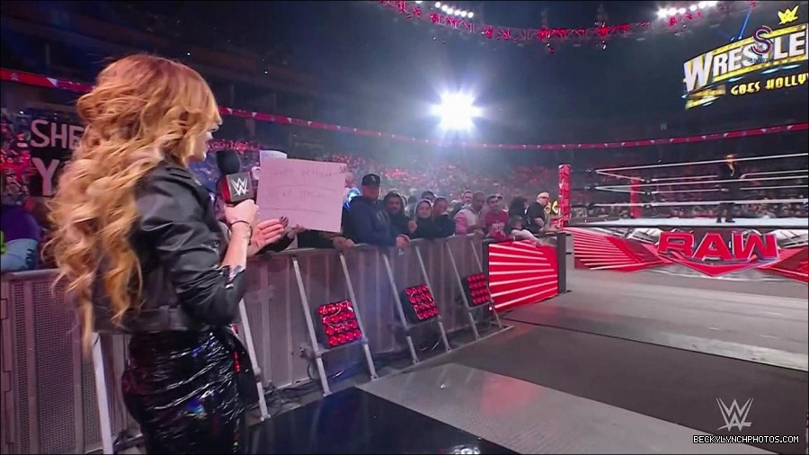 WWE_Monday_Night_RAW_2023_01_30_720p_HDTV_x264-Star_mp4_005550033.jpg