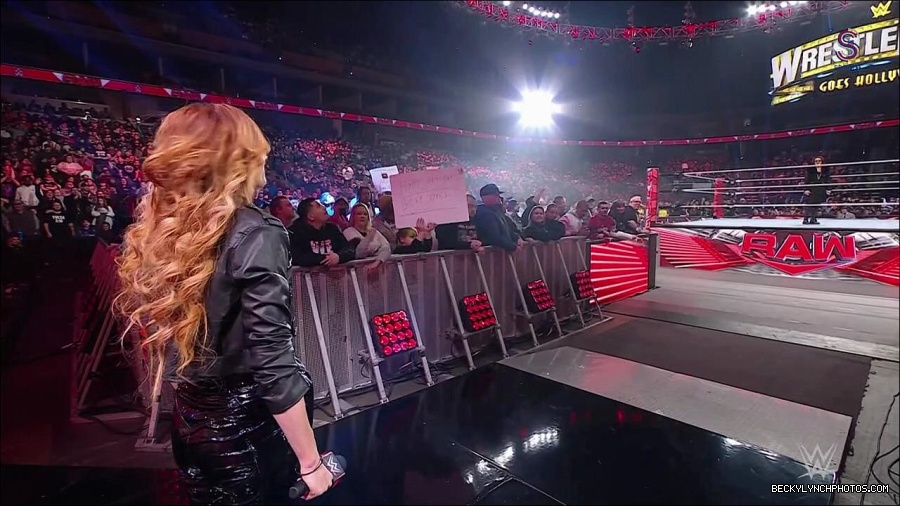 WWE_Monday_Night_RAW_2023_01_30_720p_HDTV_x264-Star_mp4_005594833.jpg