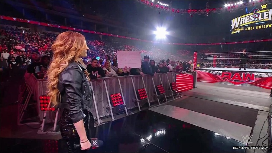 WWE_Monday_Night_RAW_2023_01_30_720p_HDTV_x264-Star_mp4_005610033.jpg
