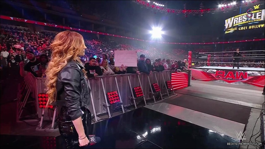 WWE_Monday_Night_RAW_2023_01_30_720p_HDTV_x264-Star_mp4_005610433.jpg