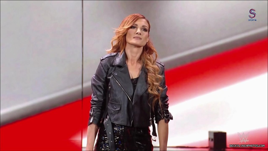 WWE_Monday_Night_RAW_2023_01_30_720p_HDTV_x264-Star_mp4_005624033.jpg