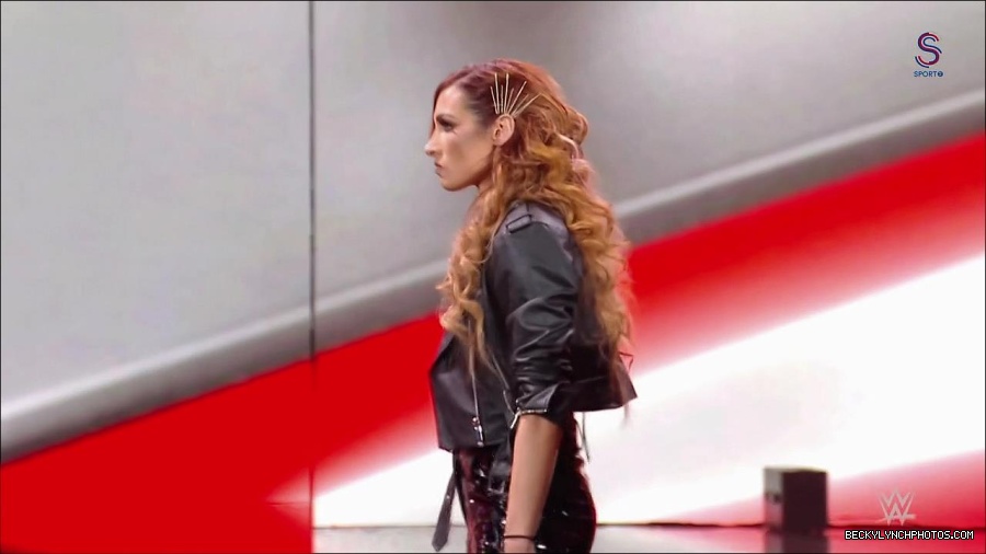 WWE_Monday_Night_RAW_2023_01_30_720p_HDTV_x264-Star_mp4_005656033.jpg