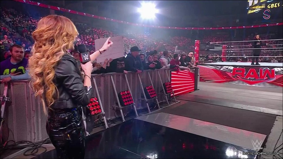 WWE_Monday_Night_RAW_2023_01_30_720p_HDTV_x264-Star_mp4_005711233.jpg