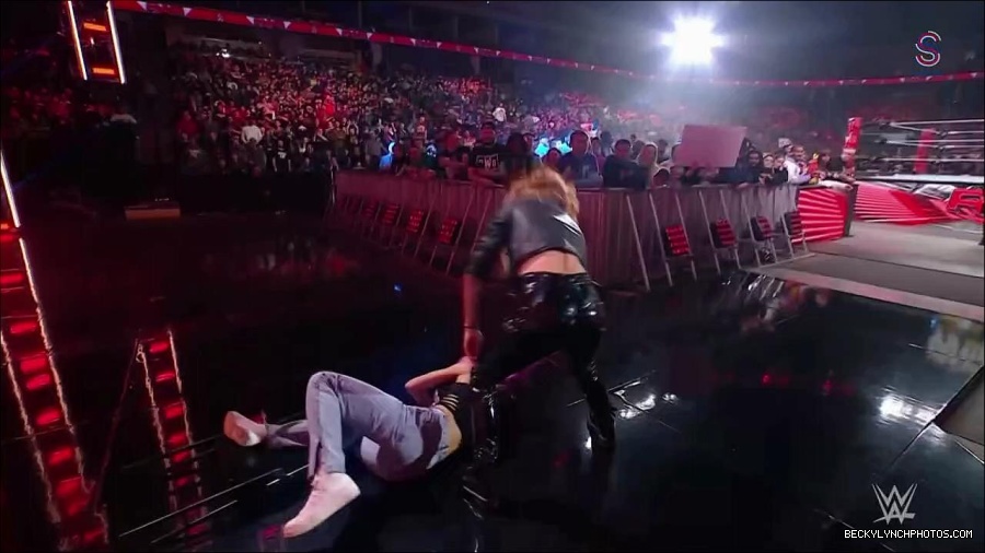 WWE_Monday_Night_RAW_2023_01_30_720p_HDTV_x264-Star_mp4_005742733.jpg