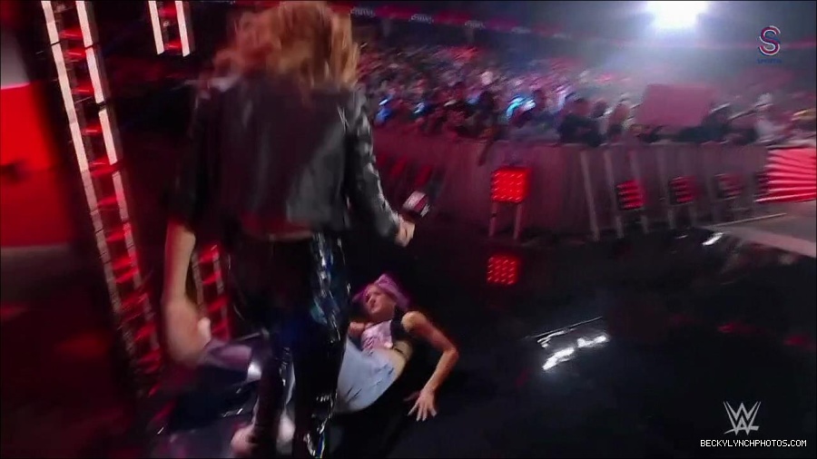 WWE_Monday_Night_RAW_2023_01_30_720p_HDTV_x264-Star_mp4_005743533.jpg