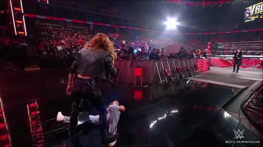 WWE_Monday_Night_RAW_2023_01_30_720p_HDTV_x264-Star_mp4_005748733.jpg