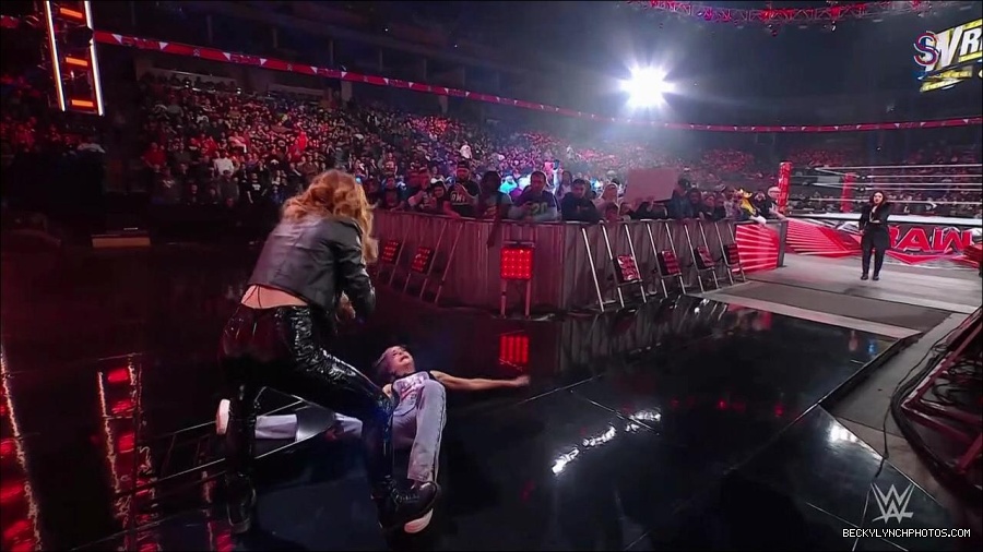 WWE_Monday_Night_RAW_2023_01_30_720p_HDTV_x264-Star_mp4_005749933.jpg