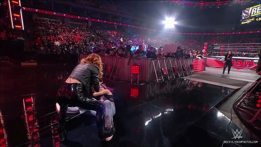 WWE_Monday_Night_RAW_2023_01_30_720p_HDTV_x264-Star_mp4_005750733.jpg