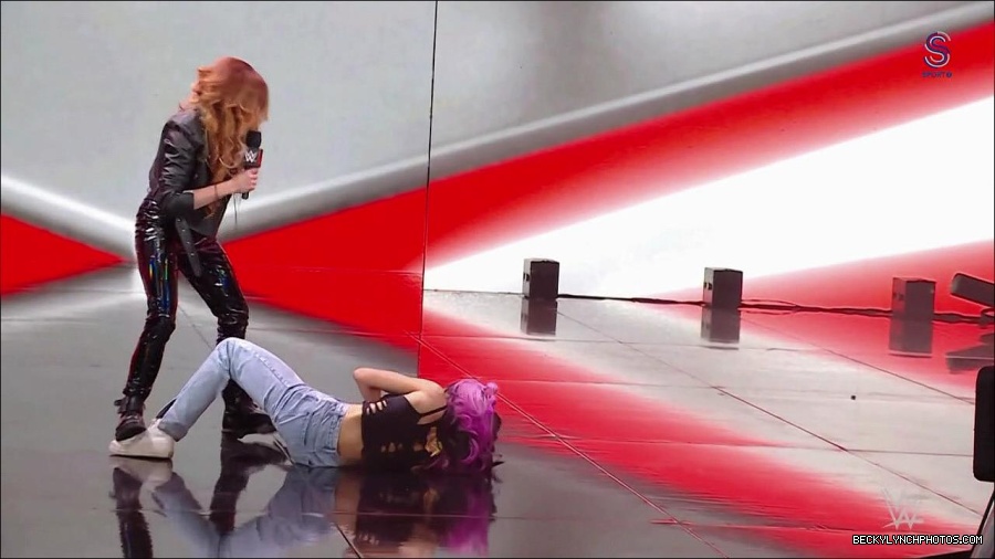 WWE_Monday_Night_RAW_2023_01_30_720p_HDTV_x264-Star_mp4_005756333.jpg