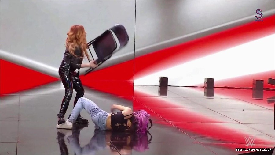 WWE_Monday_Night_RAW_2023_01_30_720p_HDTV_x264-Star_mp4_005763933.jpg