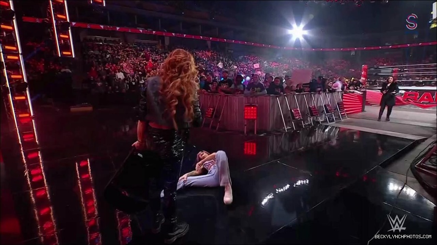 WWE_Monday_Night_RAW_2023_01_30_720p_HDTV_x264-Star_mp4_005775133.jpg