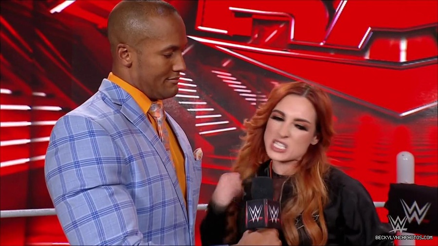 WWE_Monday_Night_RAW_2023_02_06_720p_HDTV_x264-Star_mp4_002412466.jpg