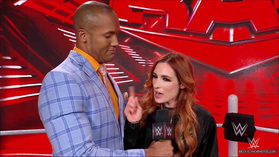 WWE_Monday_Night_RAW_2023_02_06_720p_HDTV_x264-Star_mp4_002421933.jpg