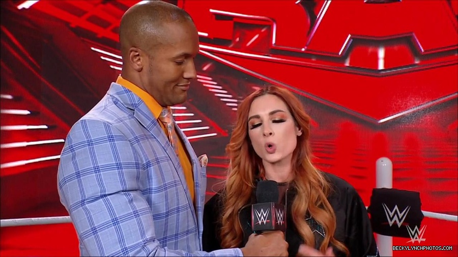 WWE_Monday_Night_RAW_2023_02_06_720p_HDTV_x264-Star_mp4_002429533.jpg
