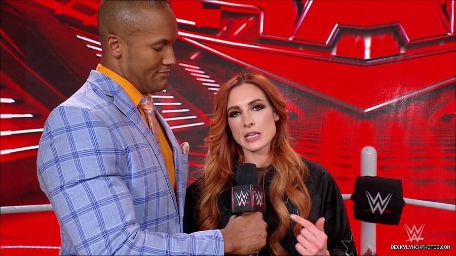 WWE_Monday_Night_RAW_2023_02_06_720p_HDTV_x264-Star_mp4_002433133.jpg